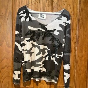 Free For Humanity long sleeve camo print top XS